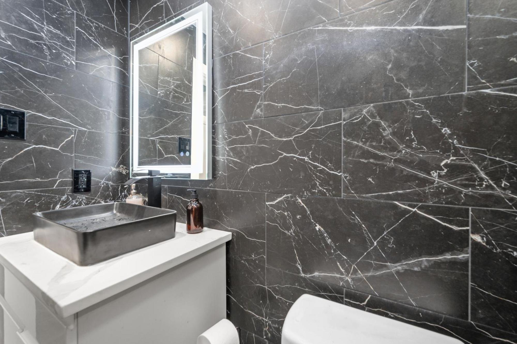 Comfortable 2Br Uptown Escape With Free Park Χιούστον Εξωτερικό φωτογραφία