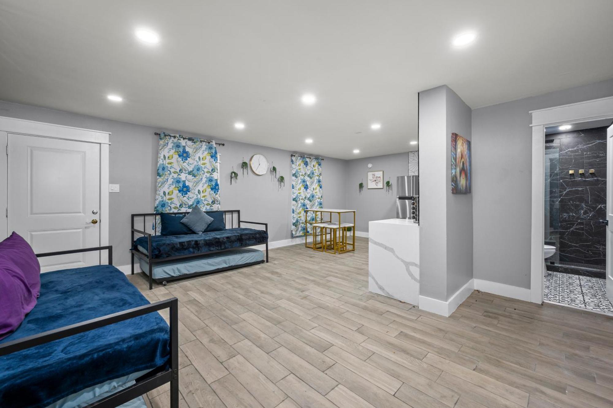 Comfortable 2Br Uptown Escape With Free Park Χιούστον Εξωτερικό φωτογραφία